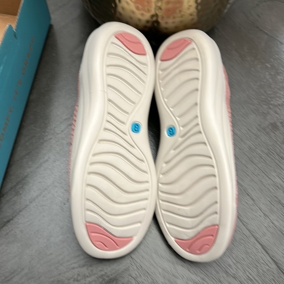 BZees Breathable Slip-On Loafers - Charlie (WIDE) - Picture 3 of 12